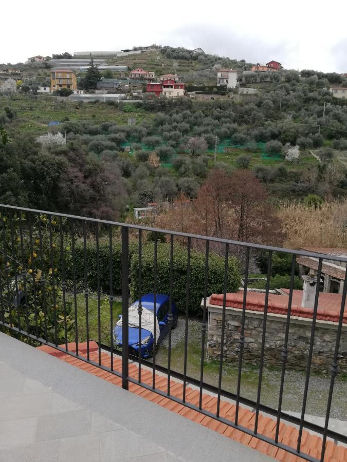 La Torretta Di Piero Con Terrazzi E Parcheggio Privato Citra Zero Zero Ottanta 31Lst0282 Leilighet Imperia Eksteriør bilde