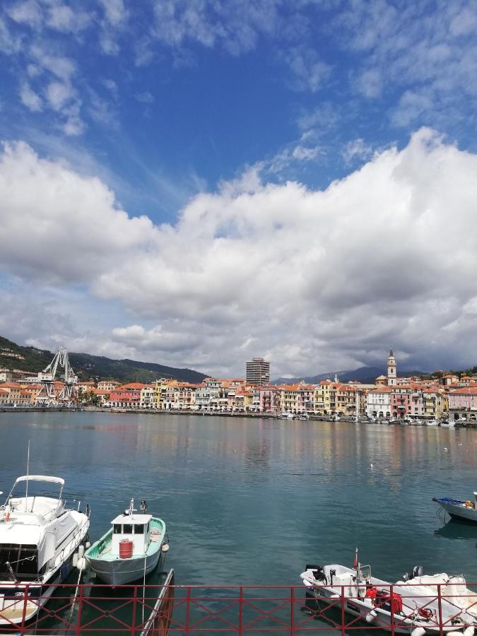 La Torretta Di Piero Con Terrazzi E Parcheggio Privato Citra Zero Zero Ottanta 31Lst0282 Leilighet Imperia Eksteriør bilde