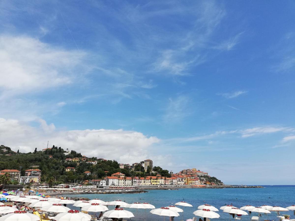 La Torretta Di Piero Con Terrazzi E Parcheggio Privato Citra Zero Zero Ottanta 31Lst0282 Leilighet Imperia Eksteriør bilde