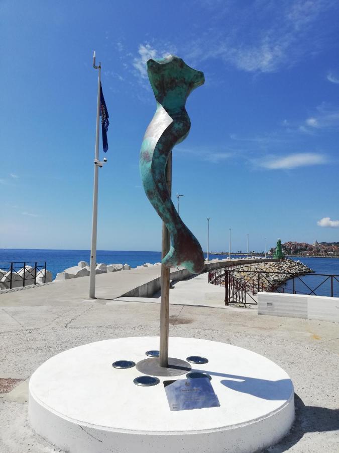 La Torretta Di Piero Con Terrazzi E Parcheggio Privato Citra Zero Zero Ottanta 31Lst0282 Leilighet Imperia Eksteriør bilde